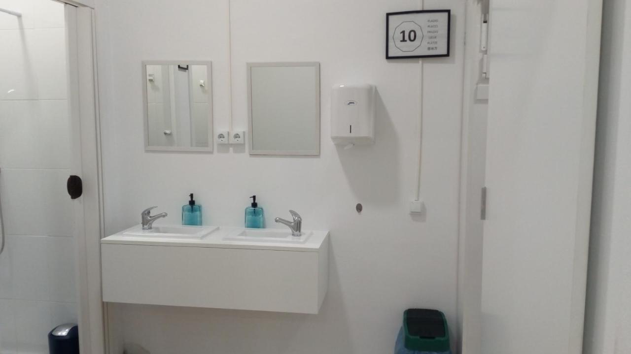 Fonte Dos Aloques Hostel Porrino Luaran gambar