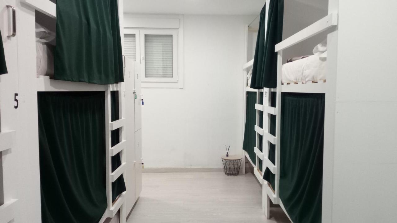 Fonte Dos Aloques Hostel Porrino Luaran gambar