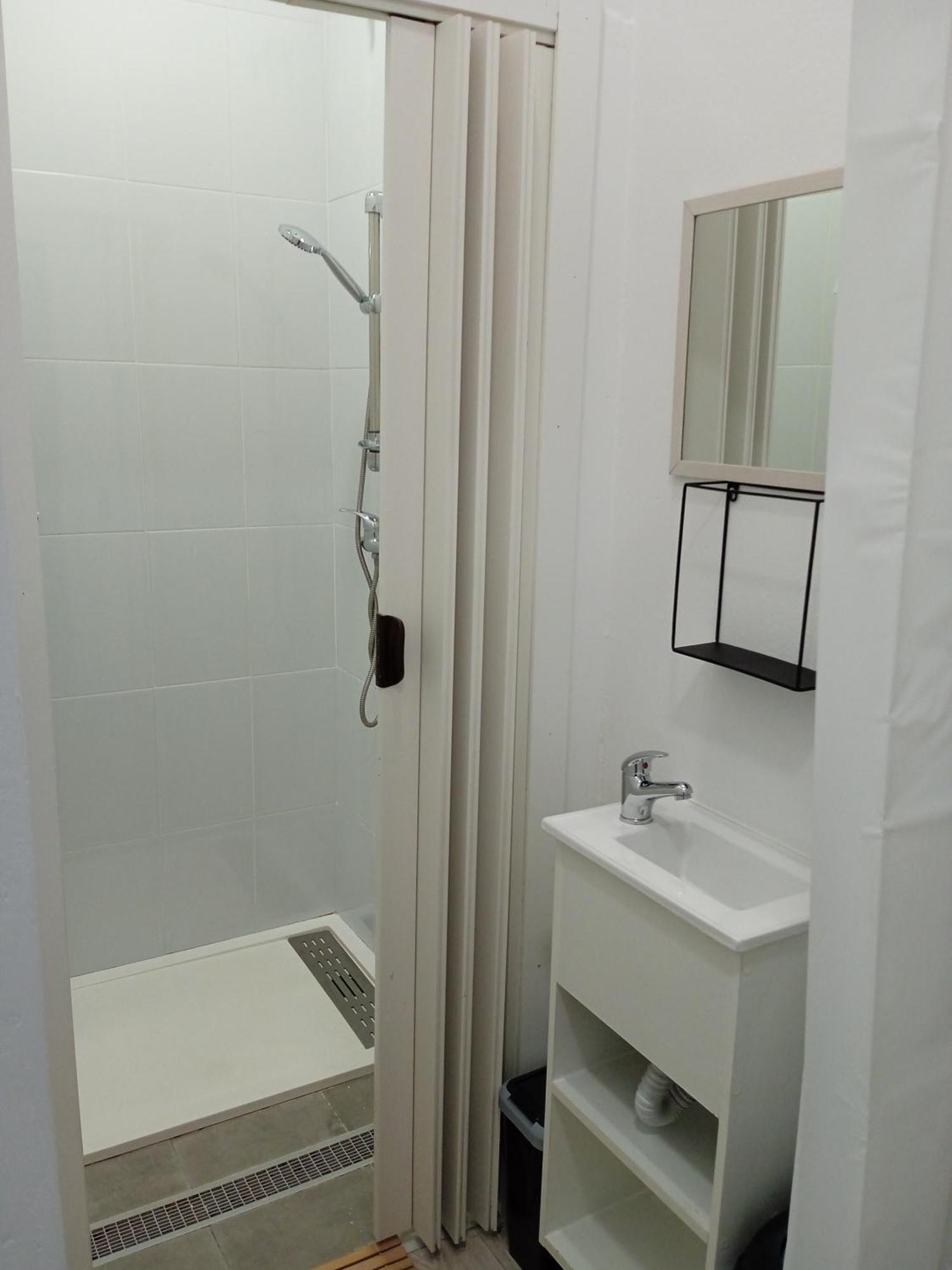 Fonte Dos Aloques Hostel Porrino Luaran gambar